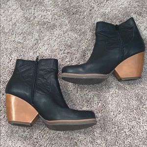 Korea-Ease Boots